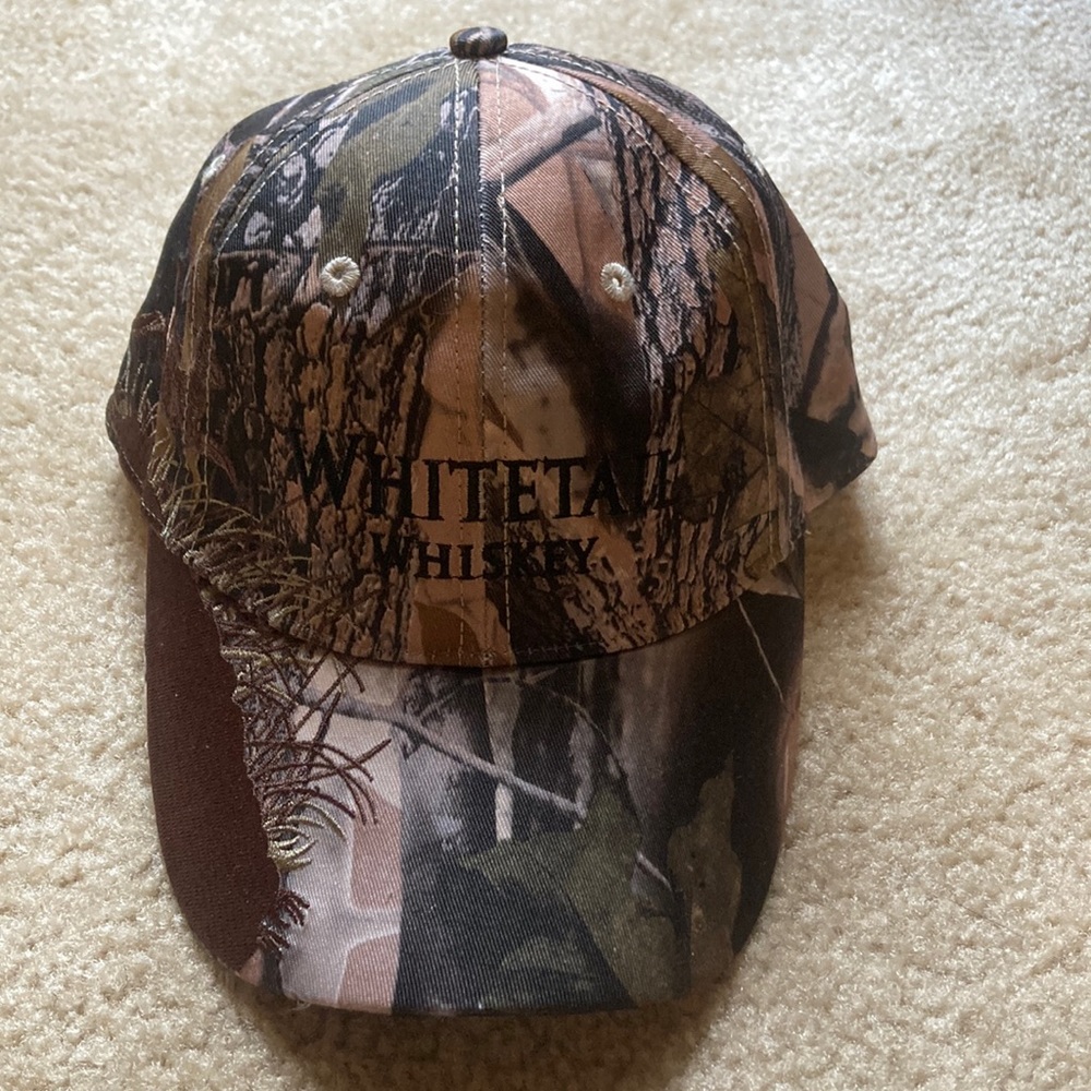 WhiteTail Whiskey Cap